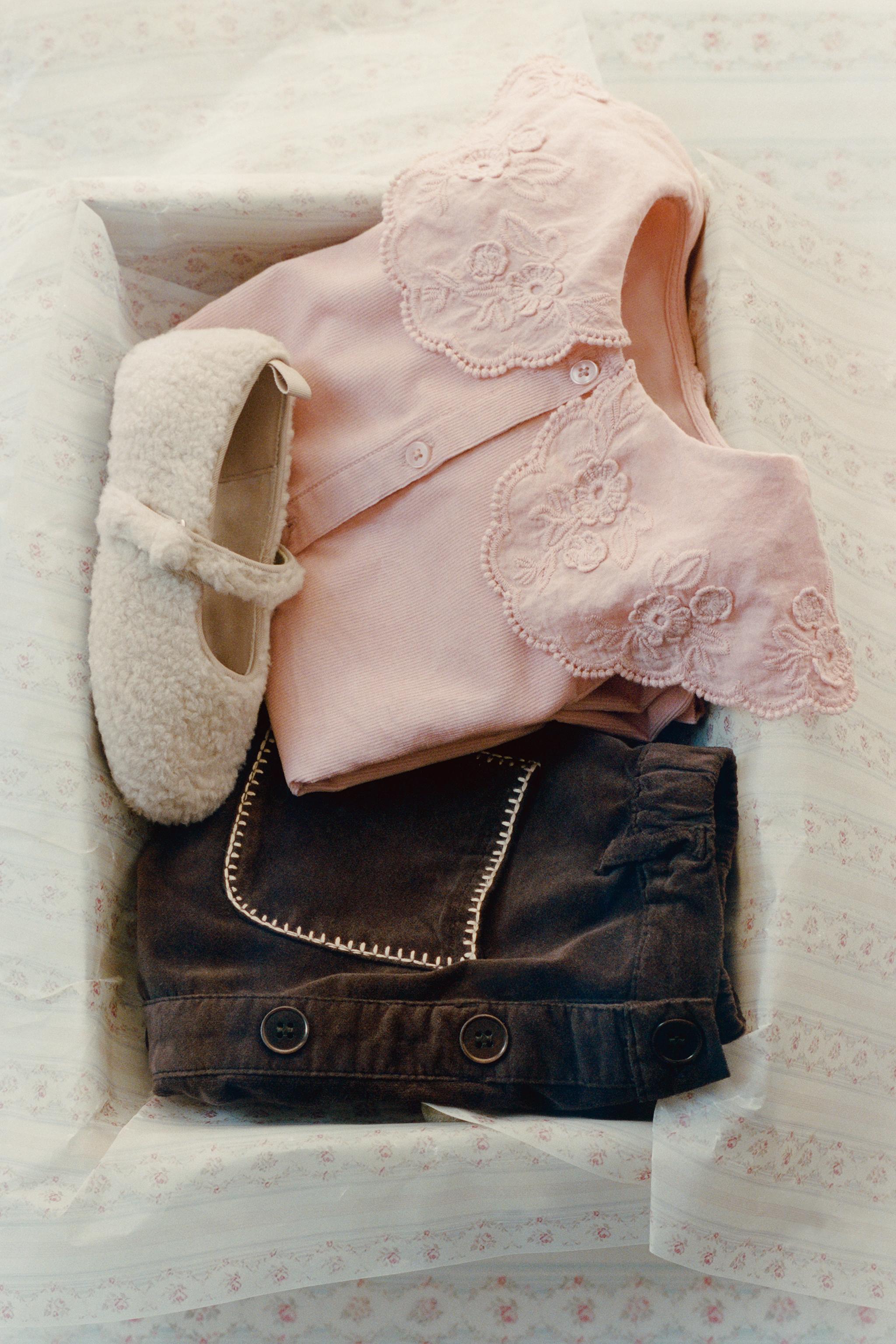 EMBROIDERED PETER PAN COLLAR CORDUROY SHIRT